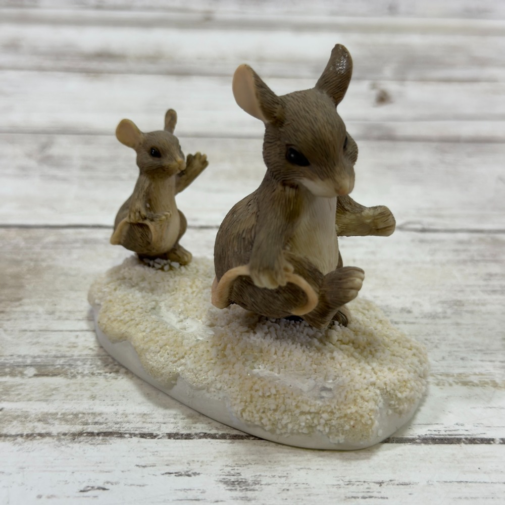 Charming Tails FOLLOW IN MY FOOTSTEPS 87/473. Mouse Figurine 1996